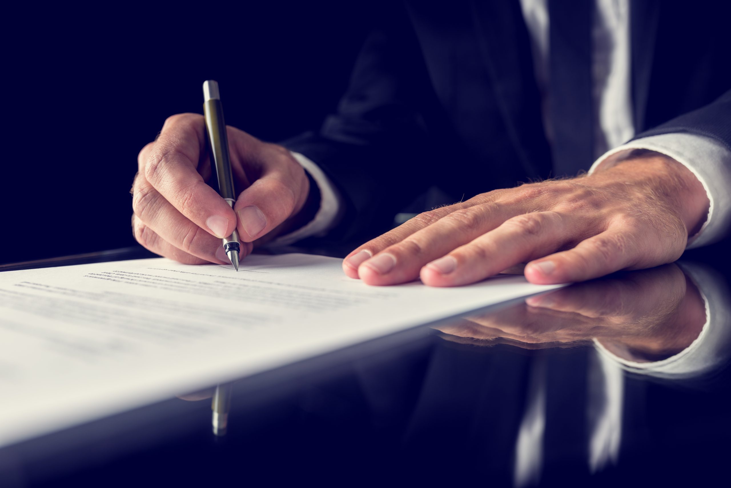 6 Critical Use Cases Where Digital Signatures Are Reinventing BFSI Operations